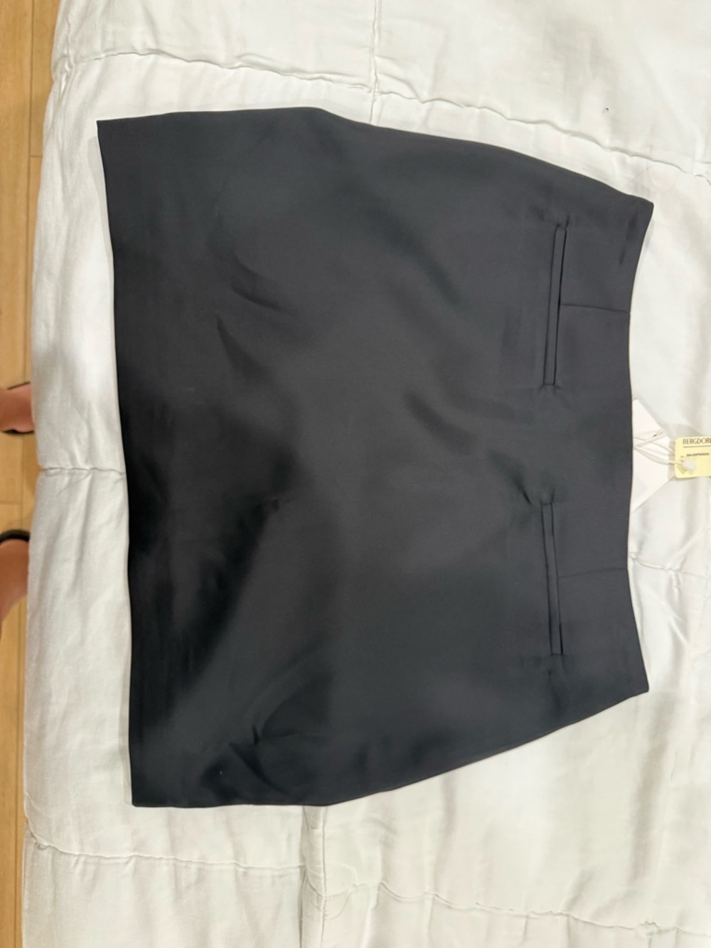 Satin black mini skirt - Picture 4 of 4